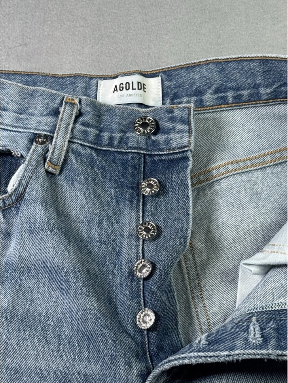 AGOLDE 90s Mid Rise Loose Fit Jeans Fall Out Distressed Denim Size 26 A069C-811 - Picture 8 of 9